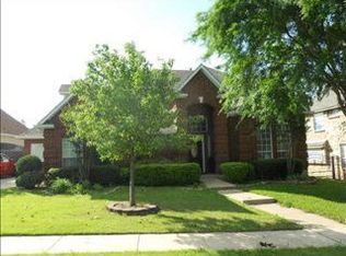 301 Springhill Dr, Hurst, TX 76054