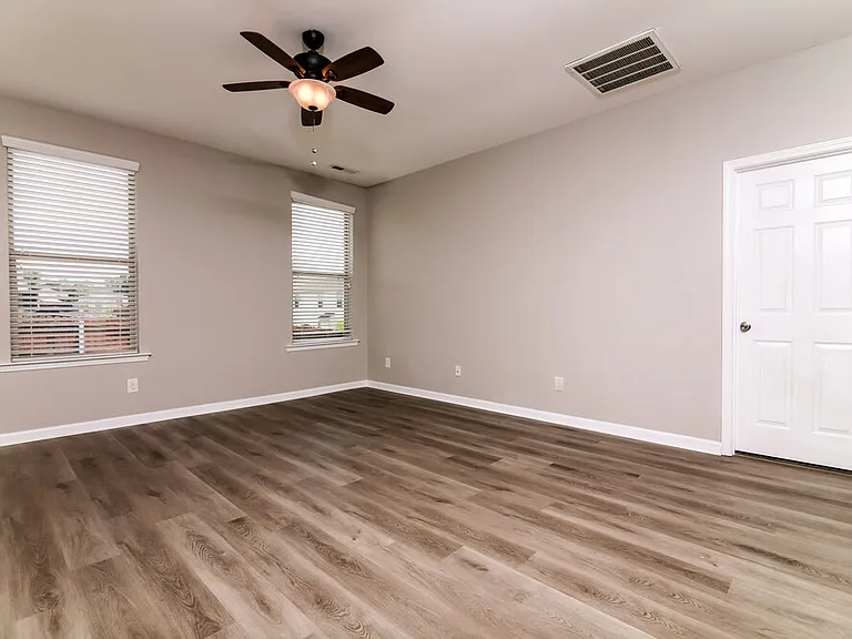 3605 Morman Springs Ln — Photo 4