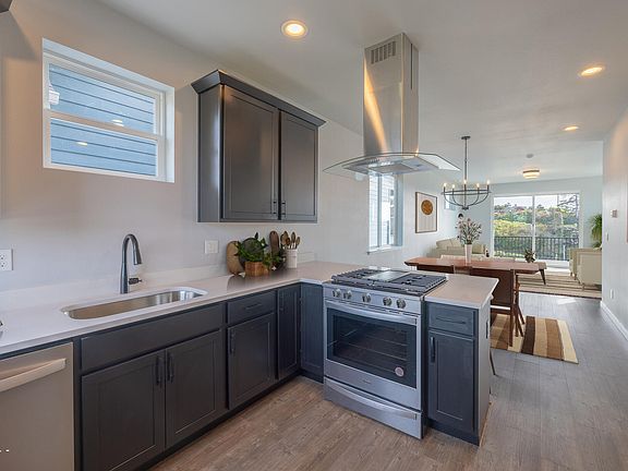 4th image of 425 NW 5th St