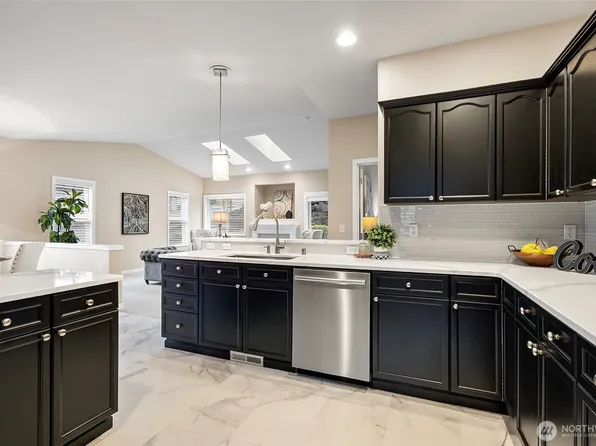 5825 54th Street W, University Place, WA 98467