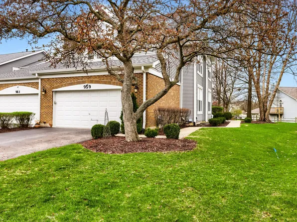 959 Heathrow Ln, Naperville, IL 60540