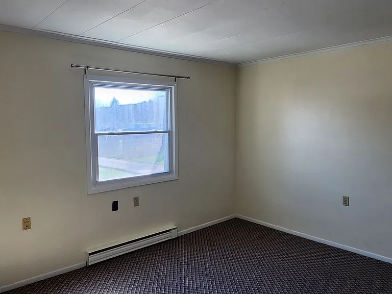 39 Medbury Ave — Photo 10