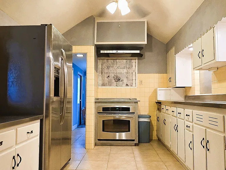 240 Masterpiece Rd — Photo 5