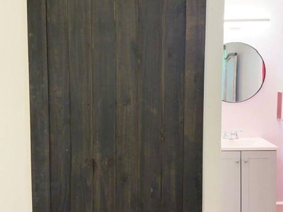 3rd image of 1608 28th St SW