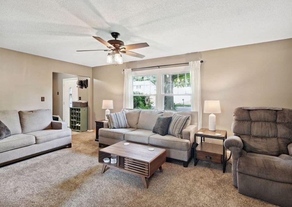 3908 SW 32nd St, Des Moines, IA 50321 | Zillow