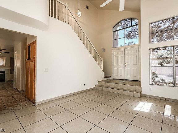 4th image of 2930 Seasons Ave