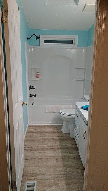 2nd image of 5349 Club Dr