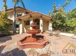 5815 Round Up Way, Bakersfield, CA