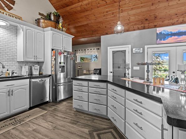 636 E Elaine Cir, Inkom, ID 83245