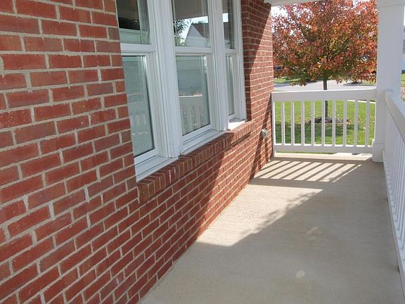 3rd image of 1572 Bent Maple Dr