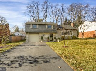 1726 Santa Barbara Dr, Lancaster, PA 17601