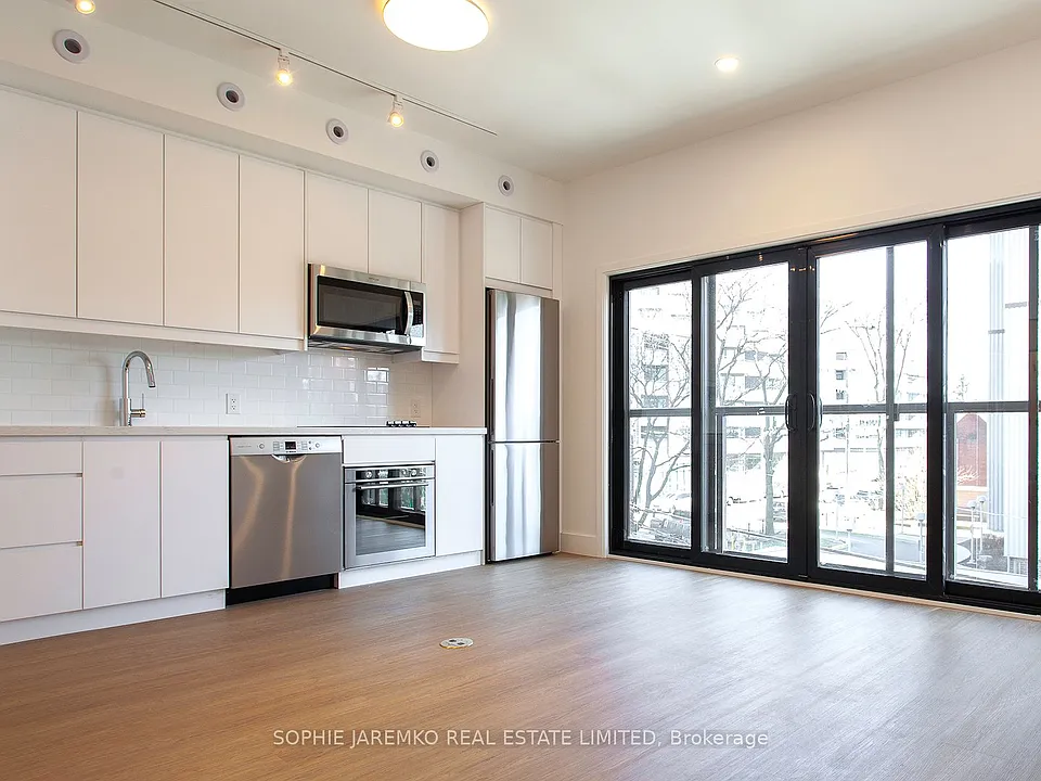 415 Roncesvalles Ave #5