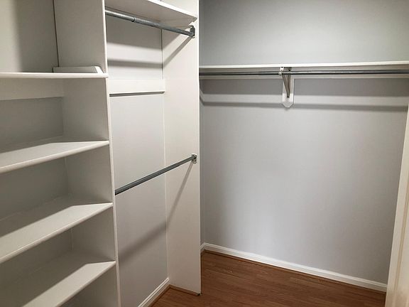 3rd image of 10021 Vanderbilt Cir APT 8