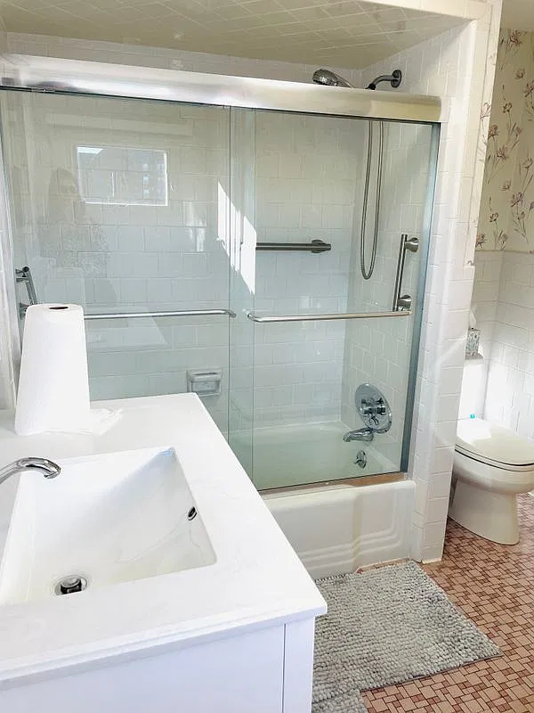 2 bed, 1.0 bath, 1128 sqft, $2,100 — Photo 3