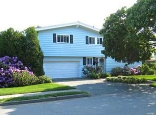 11 Summit View Dr, Swampscott, MA 01907