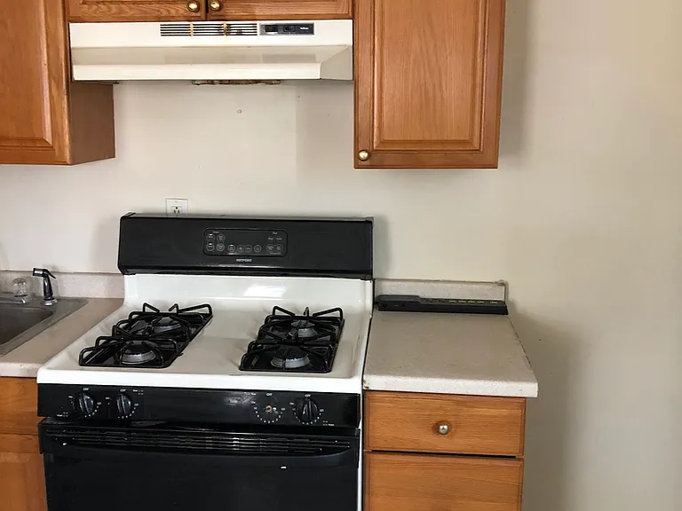 Kitchen, with gas stove