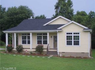 170 Swearing Creek Dr, Lexington, NC 27292