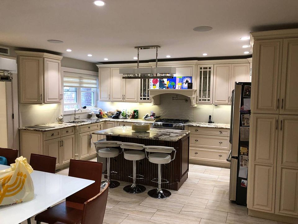 2nd image of 2138-2140 57th St