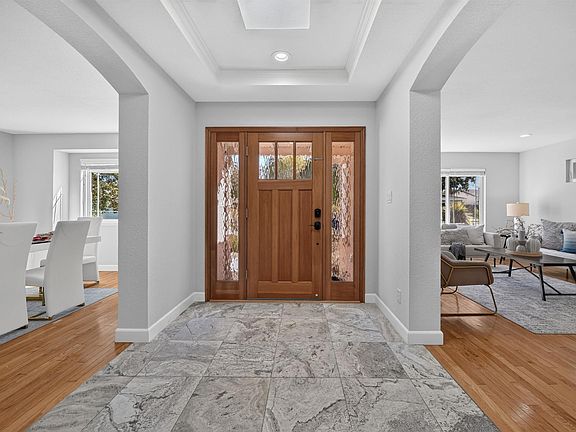 3rd image of 42635 Sully St