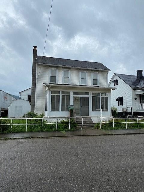1st image of 165 Commercial St
