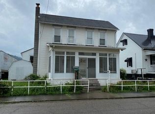 165 Commercial St, New Martinsville, WV 26155