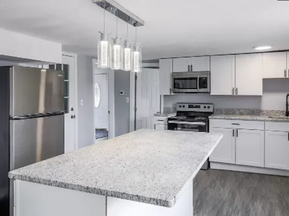 (undisclosed Address), Webster, MA 01570