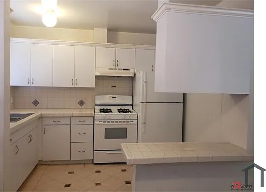 1 bed, $2,407 — Photo 2