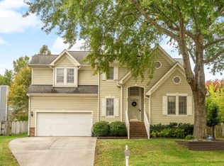 645 Penncross Dr, Raleigh, NC 27610