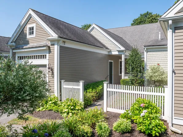 12 Turnberry Road UNIT 12, Bourne, MA 02532