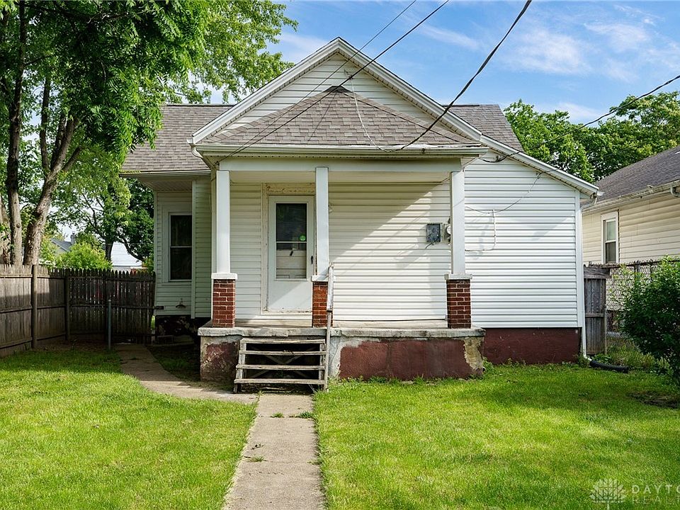 1st image of 3312 E 2nd St
