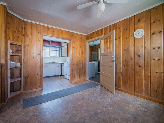 4th image of 619 E Spring Creek Dr