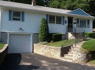 6 Barker Ave, North Providence, RI 02911