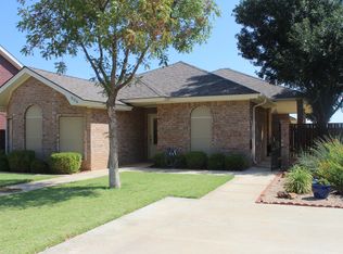 906 S Escondido Cir, Brownfield, TX 79316