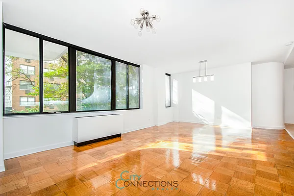 Rented by City Connections Realty | media 3