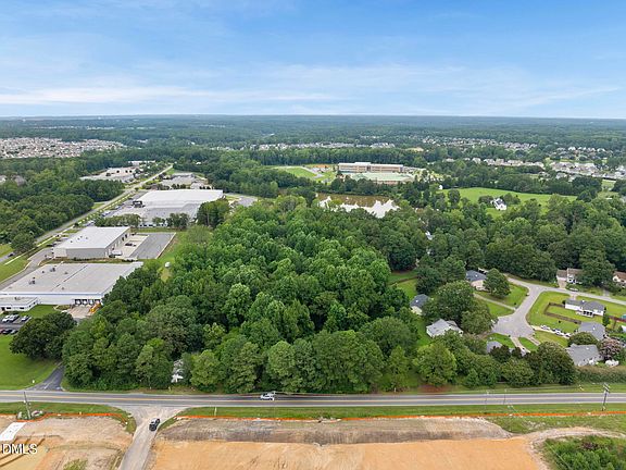 2nd image of 219 Dickens Rd