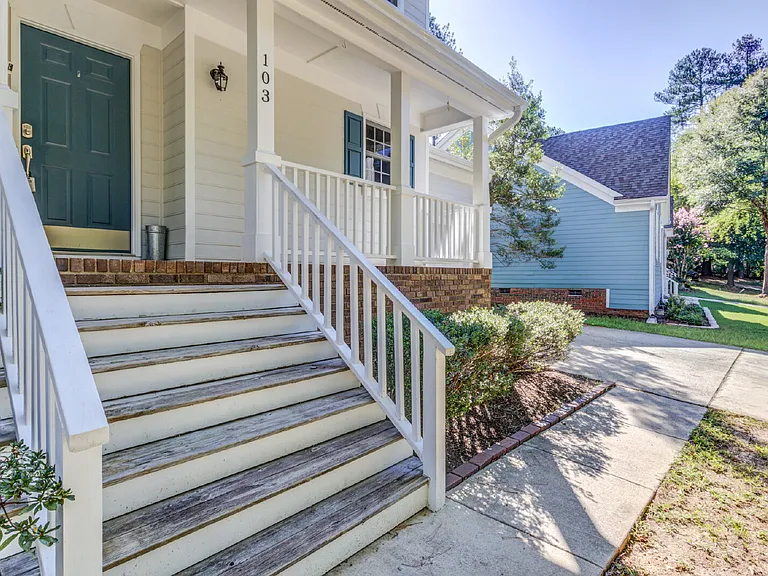 103 Unaka Ct — Photo 9