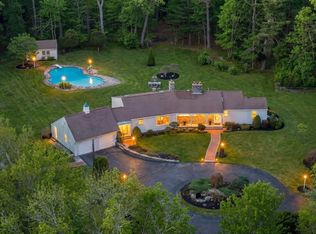 15 Lockwood Ln, Topsfield, MA 01983