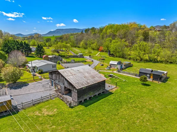 1541 Lower English Creek Rd, Newport, TN 37821