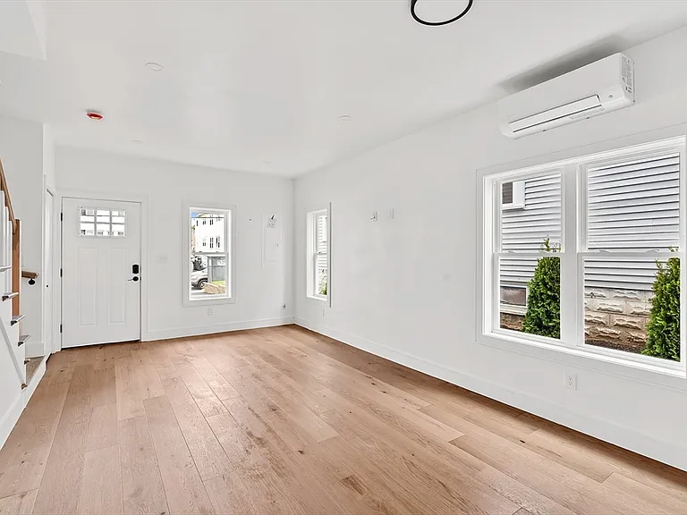 7-9 2nd St #9A — Photo 3