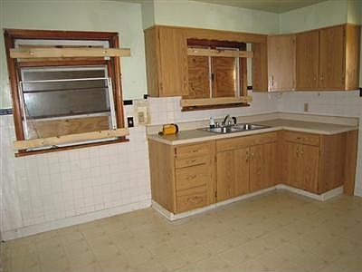 4th image of 1728 Lakeview Ave