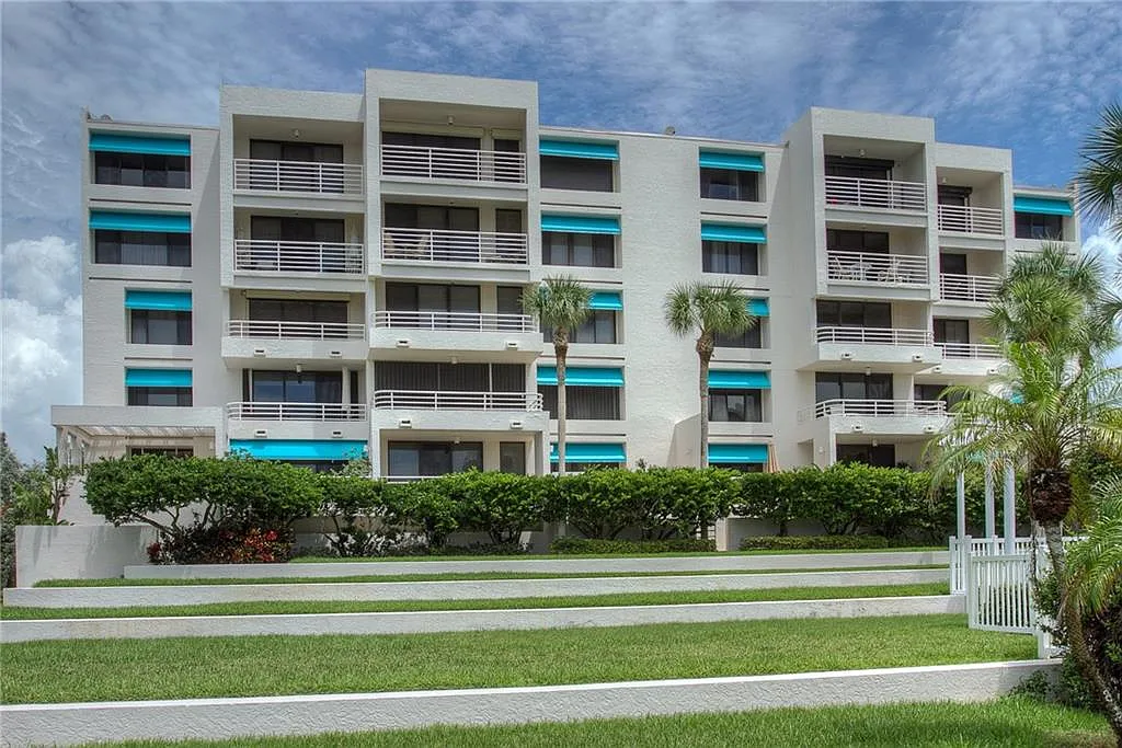 2 bed, 1273 sqft, $8,000 — Photo 2