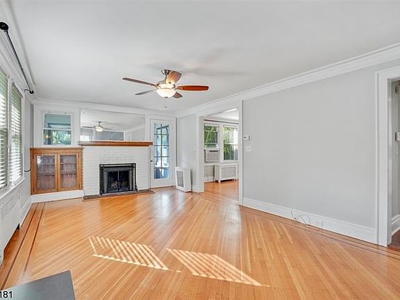 3rd image of 201 Montague Pl