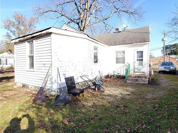 3rd image of 4 N Lake Ave