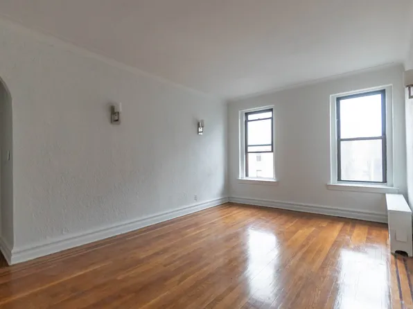 101 Marine Avenue image 1 of 7