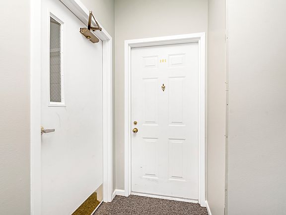 3rd image of 8820 Yardley Ct APT 101