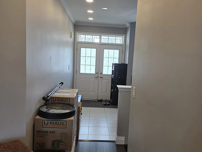 20 Esther Cres — Photo 2