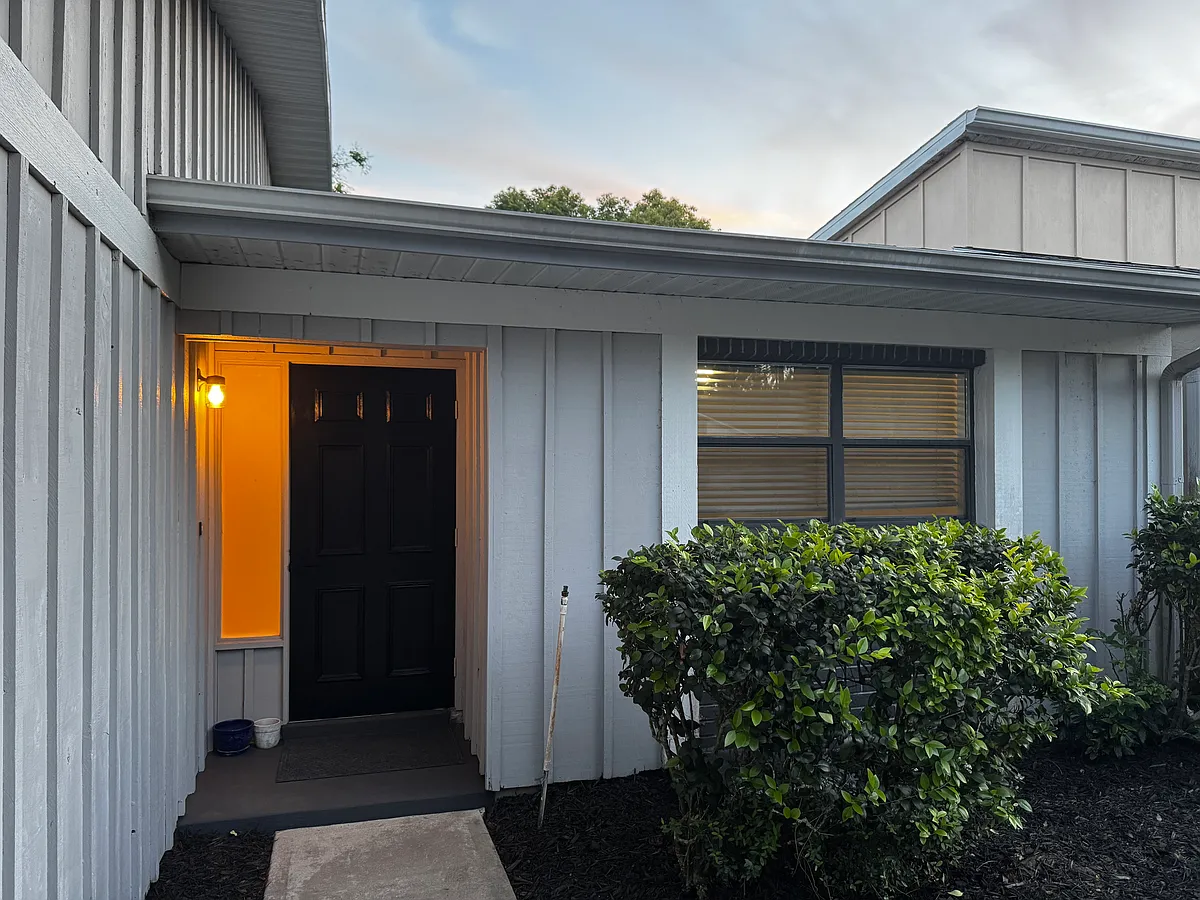 Building Photo - 55 Chinaberry Cir
