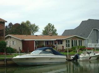 2865 N Shad Row, Port Clinton, OH 43452