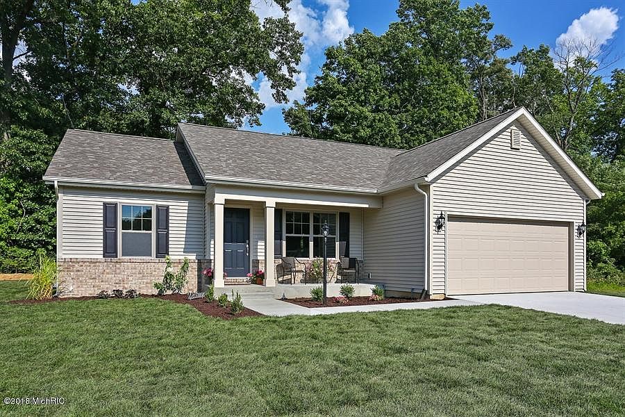 1st image of 390 Carefree Ct