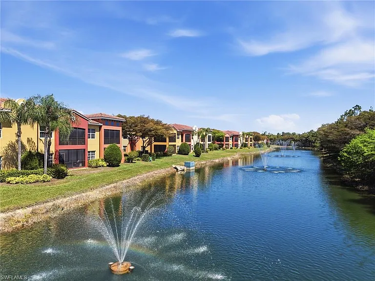 8601 Piazza Del Lago Cir #203 — Photo 31
